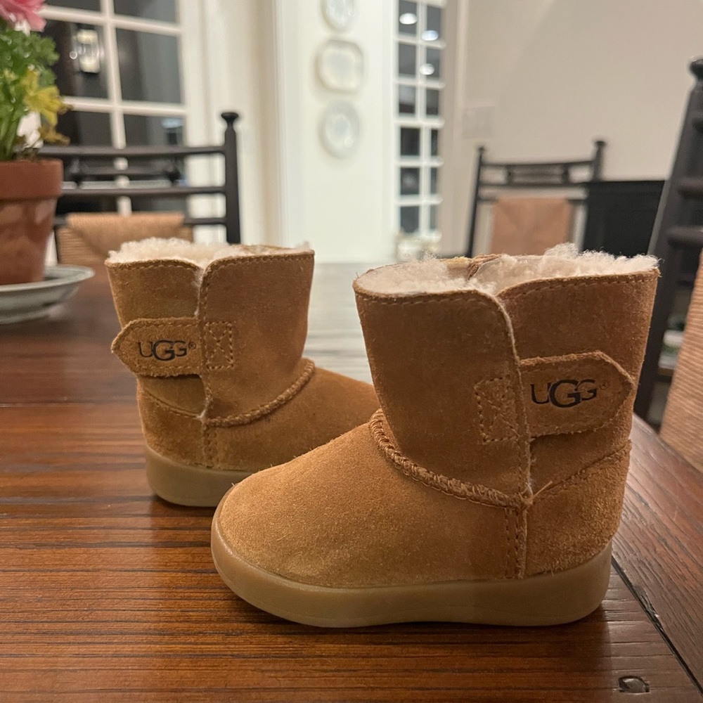 Excellent condition Ugg Baby/toddler boots